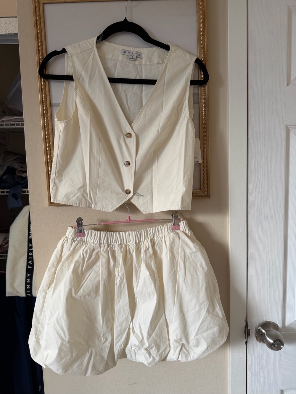 Cream Women's Two-Piece Skirt Set - Vest & Bubble Skirt